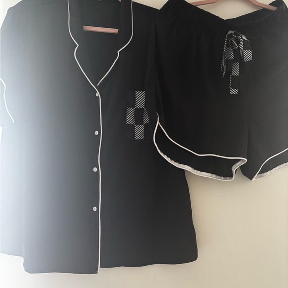 Black Women's Satin PJ NWOT